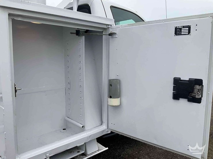 2015-ford-f550-image-26