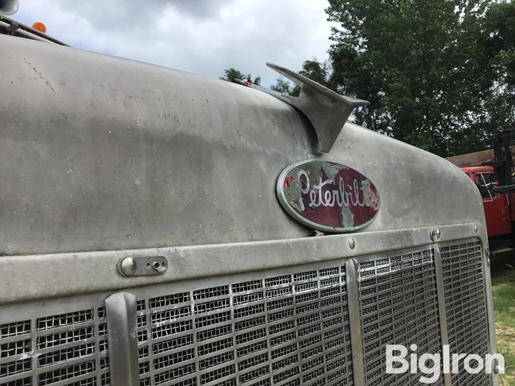 1988-peterbilt-377-image-10