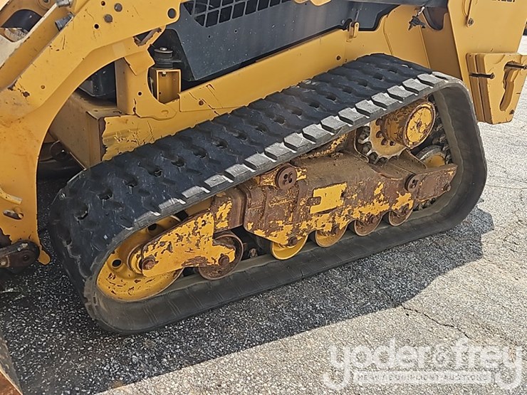 2022-caterpillar-279d3-image-13