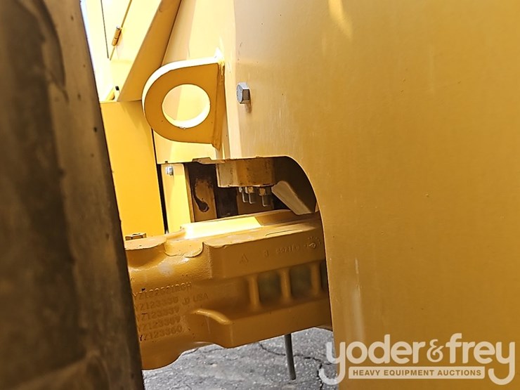 2023-deere-644p-image-35