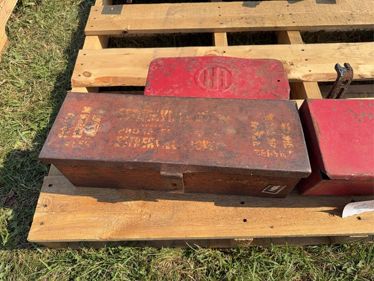 (4)-toolboxes-image-8