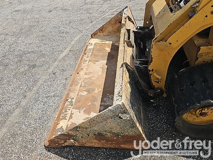 2022-caterpillar-279d3-image-9