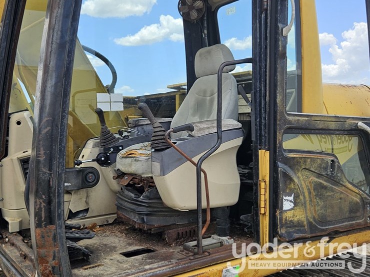 caterpillar-311c-image-30