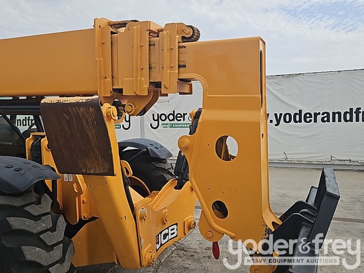 2017-jcb-510-56-image-12