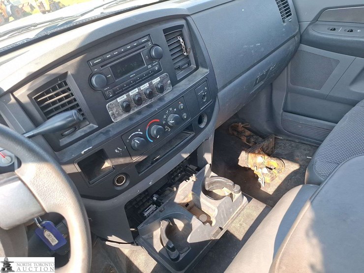 2008-dodge-ram-3500-image-13