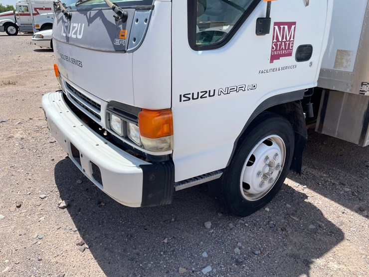 #2254-•-1998-isuzu-2-ton-cargo-truck-image-18