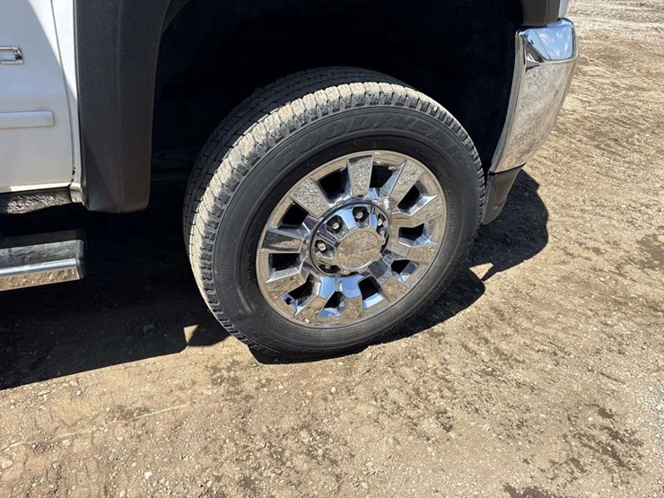 2015-gmc-sierra-2500-image-10
