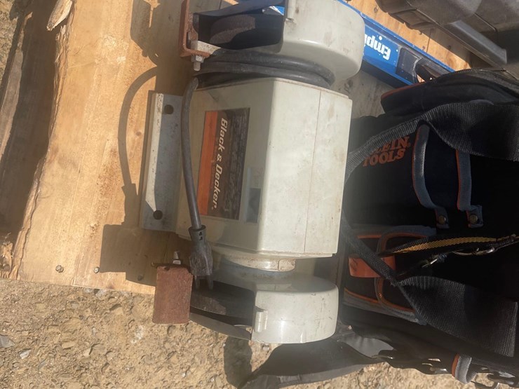 contents-of-pallet-space-heater,-misc-hand-tool-and-attachments-image-3