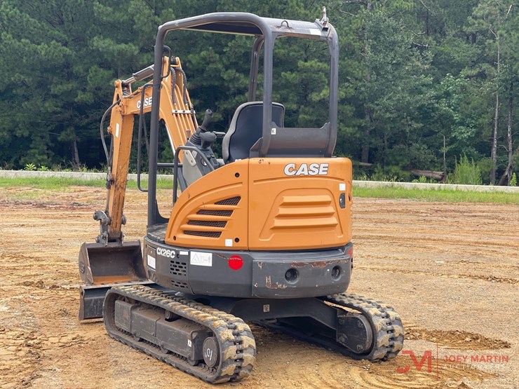 case-cx26c-mini-excavator-image-1