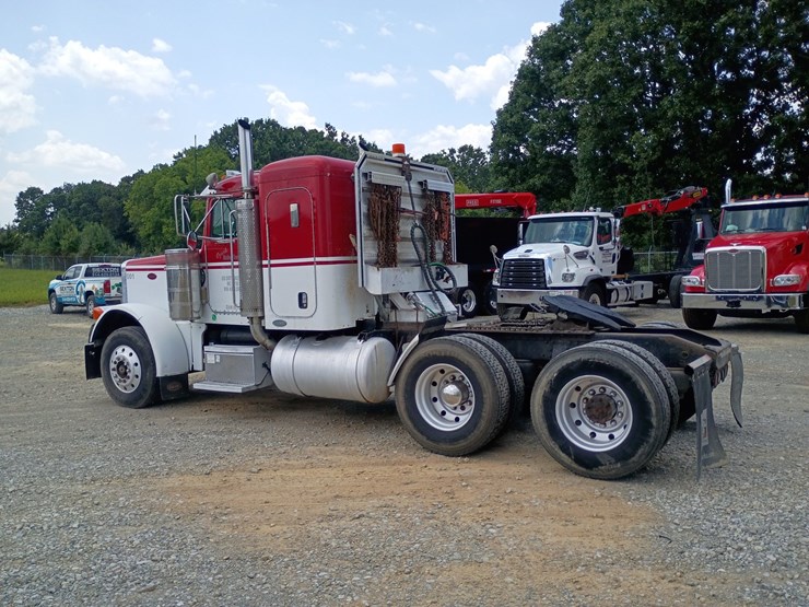 #21636-•-1997-peterbilt-379-semi-sleeper-truck-image-4