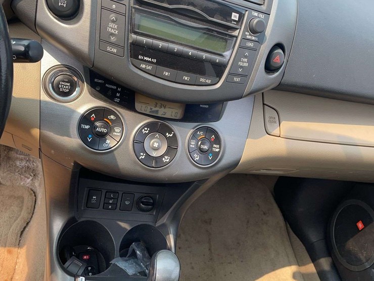 2010-toyota-rav4-image-13