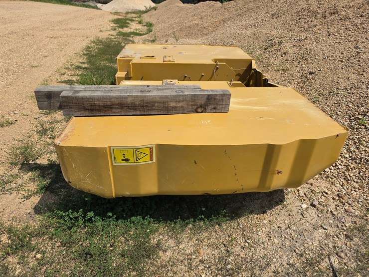 2023-caterpillar-374-image-120