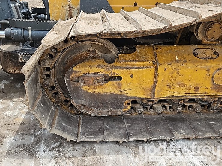 2022-deere-750l-image-21