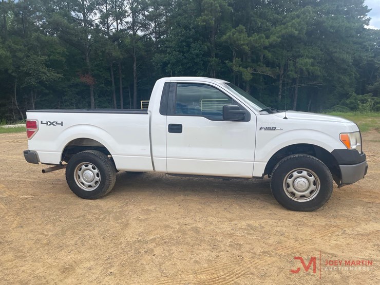 2013-ford-f150-xl-image-2