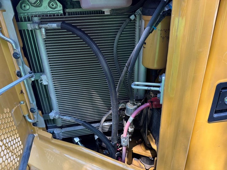 2022-caterpillar-305cr-image-15