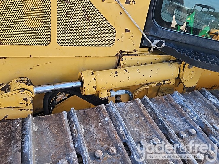 2011-caterpillar-d5k-image-19