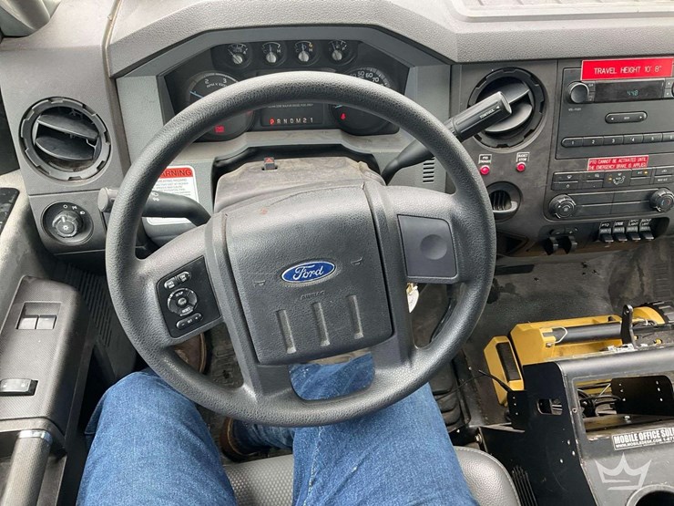 2012-ford-f550-image-15