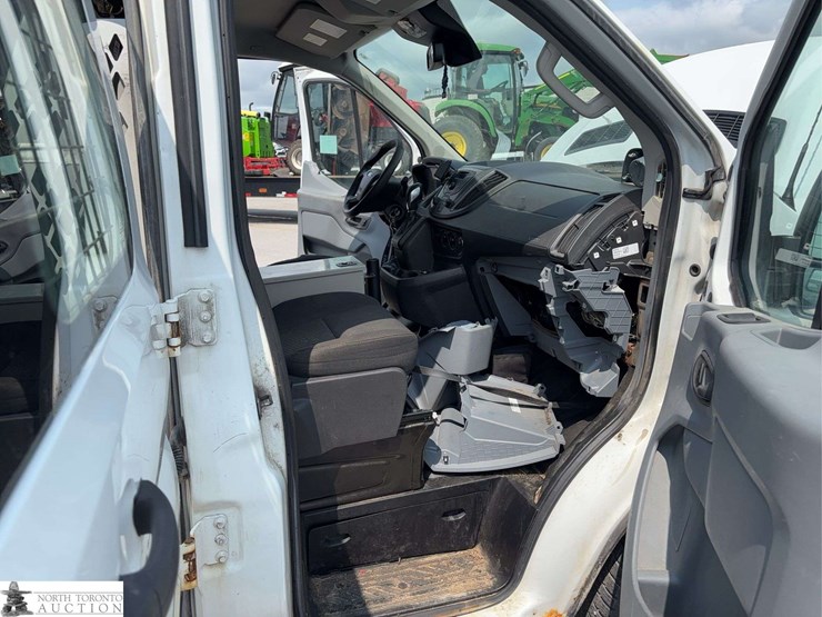 2016-ford-transit-image-19