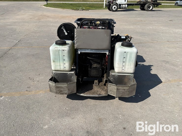 2021-massey-ferguson-730-image-6