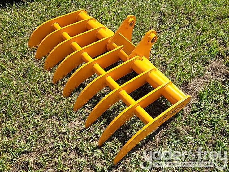 2026-caterpillar-305-image-1