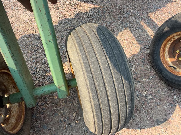 john-deere-340-image-18