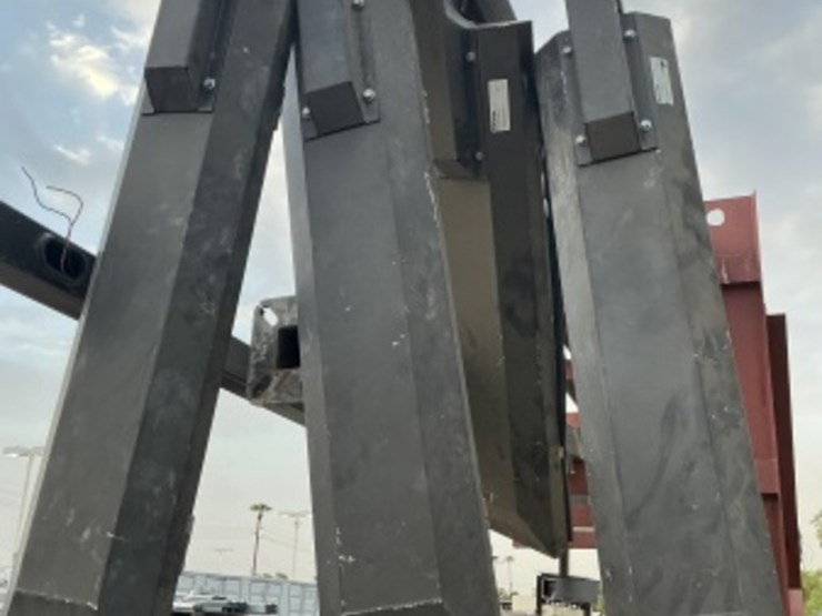 lot-of-asst-parking-lot-lights-&-poles-image-2