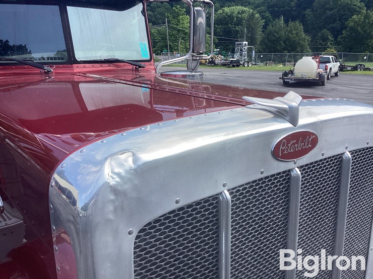 2014-peterbilt-389-image-11