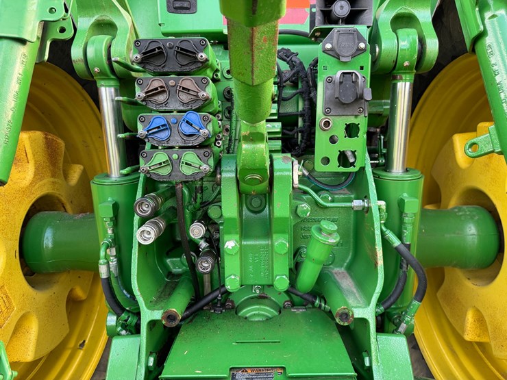 john-deere-8285r-image-18