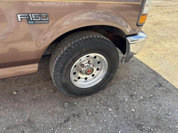 1993-ford-f150-xl-image-10