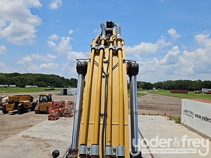 2015-caterpillar-336fl-image-36