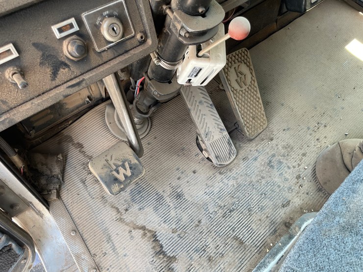 1988-kenworth-w923-image-22