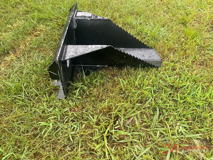 new-stump-bucket-mini-skid-steer-attachment-image-2