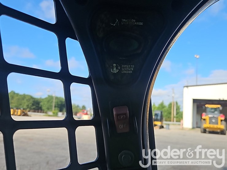 2019-bobcat-t590-image-24