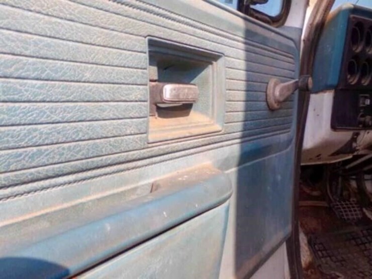 1979-chevrolet-60-image-19
