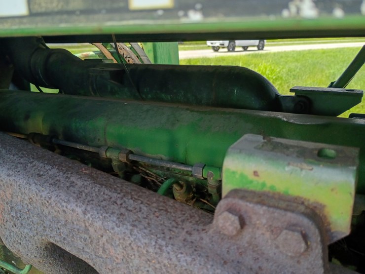 john-deere-2940-image-16