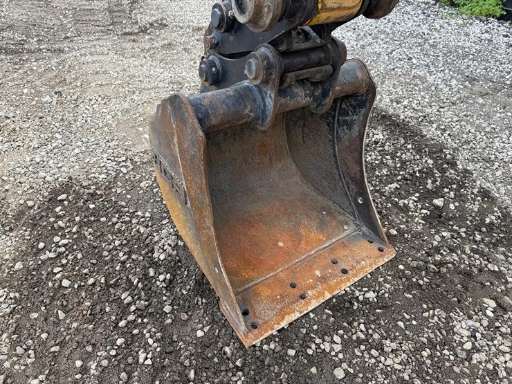 2021-jcb-48z-1-image-8