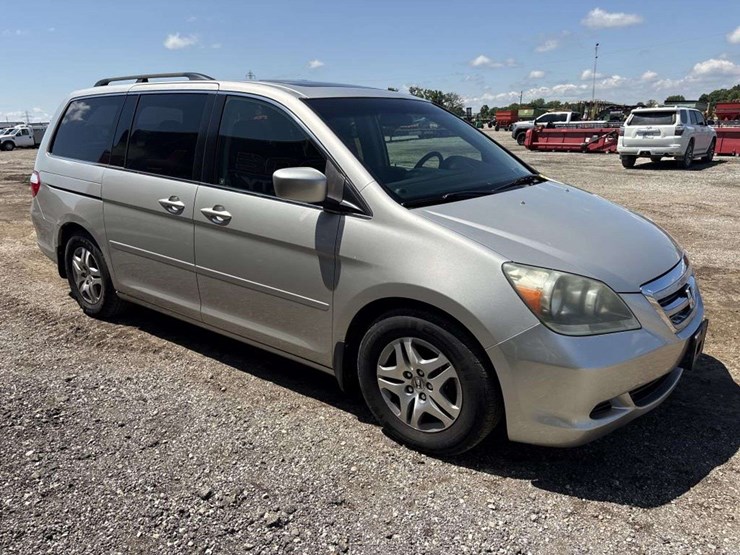 2005-honda-odyssey-image-5