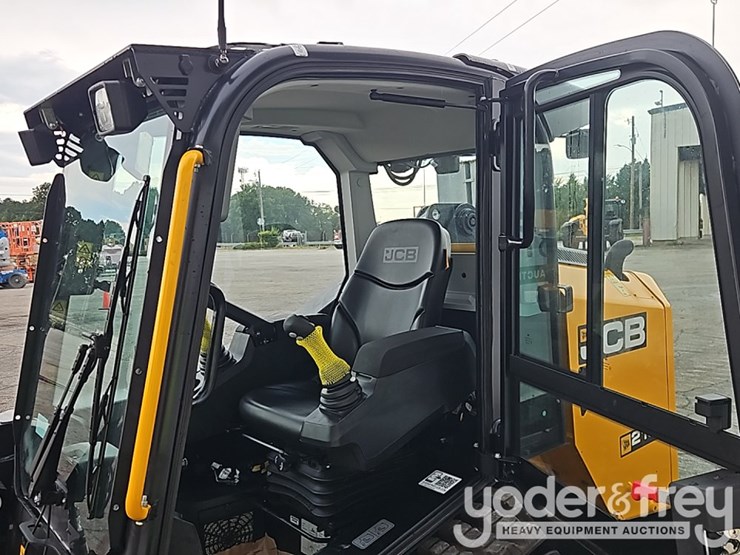 2026-jcb-215t-image-23