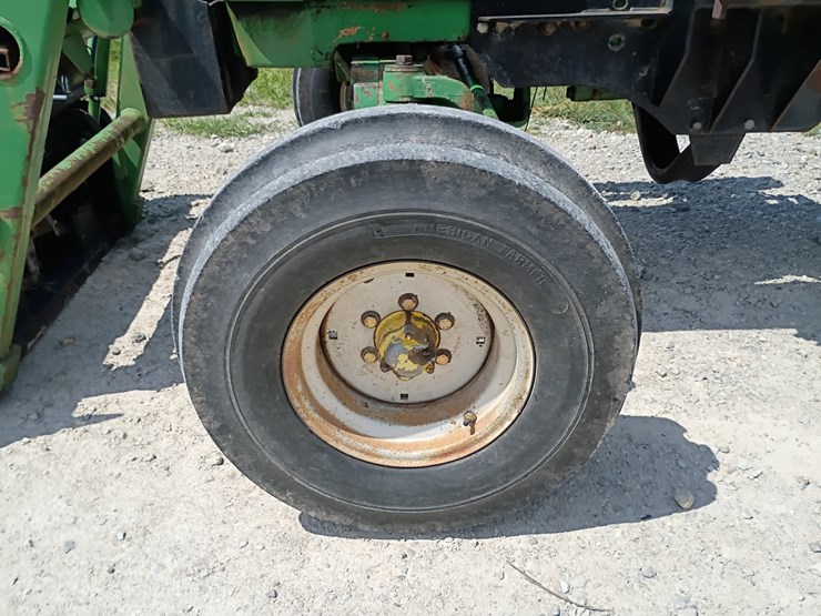john-deere-2940-image-57