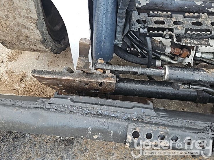 2014-bobcat-s530-image-12