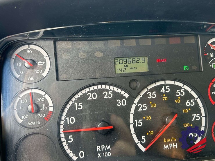 2015-freightliner-m2-t/a-flatbed-truck-image-84