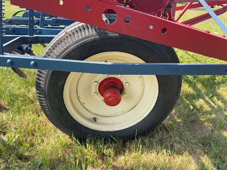 international-harvester-no.-9-field-cultivator-image-13
