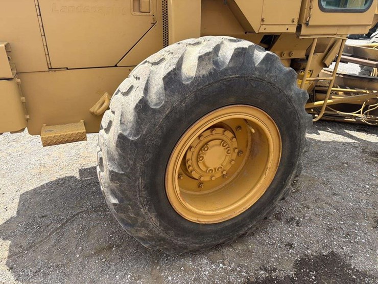 caterpillar-r80-image-11