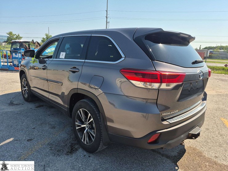 2017-toyota-highlander-image-7