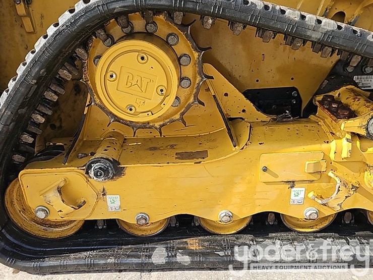 2025-caterpillar-255-image-8