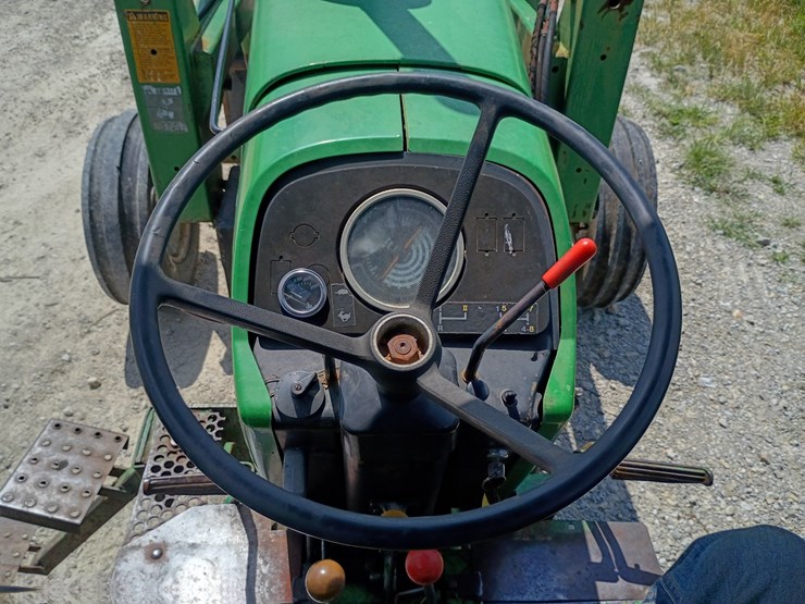 john-deere-2940-image-31