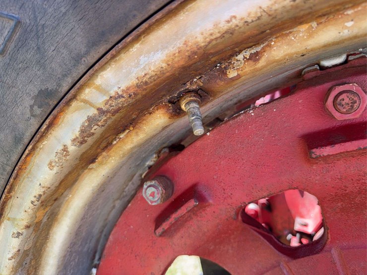 farmall-856-diesel-image-33