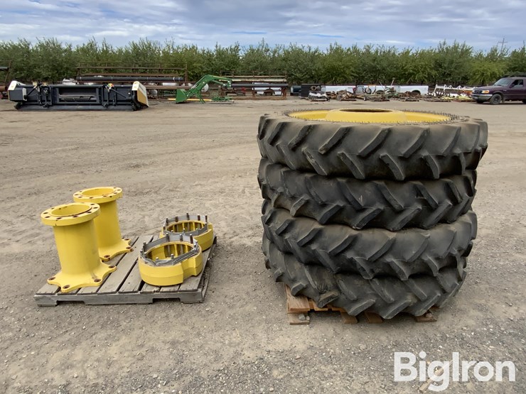 john-deere-8235r-image-5