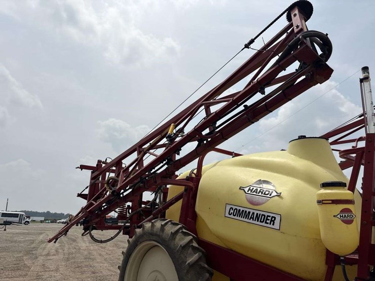 hard-commander-60-boom-sprayer-image-8