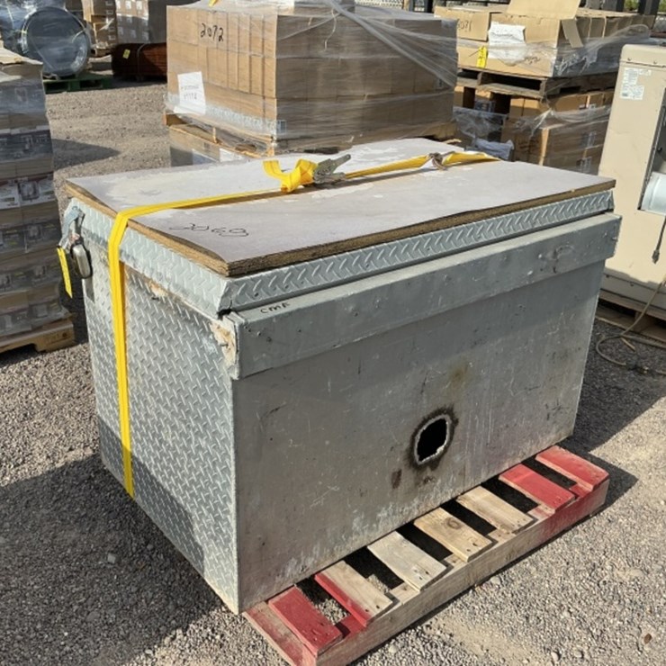 ALUMINUM TOOLBOX